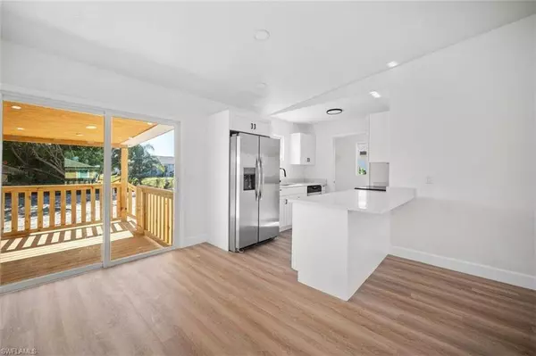 4101 3rd ST SW, Lehigh Acres, FL 33976