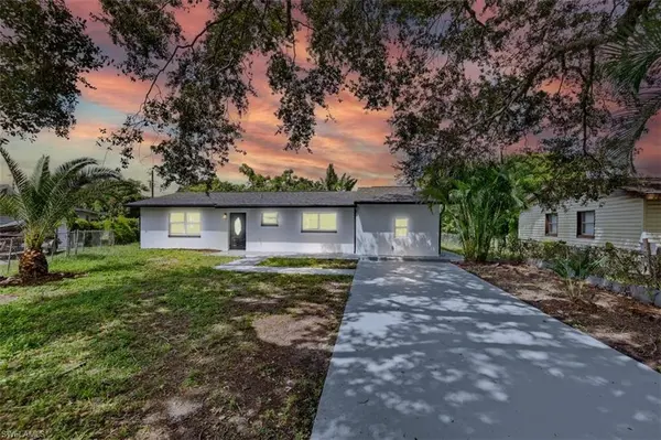 2570 Charleston Park DR #APT, Alva, FL 33920