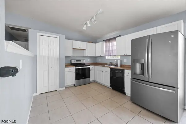 2028 NE 17th PL, Cape Coral, FL 33909