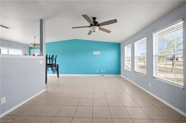 2028 NE 17th PL, Cape Coral, FL 33909