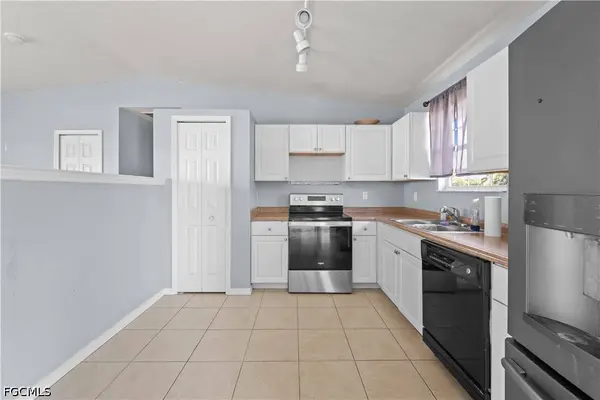 2028 NE 17th PL, Cape Coral, FL 33909