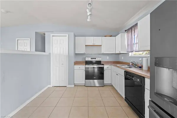 2028 NE 17th PL, Cape Coral, FL 33909