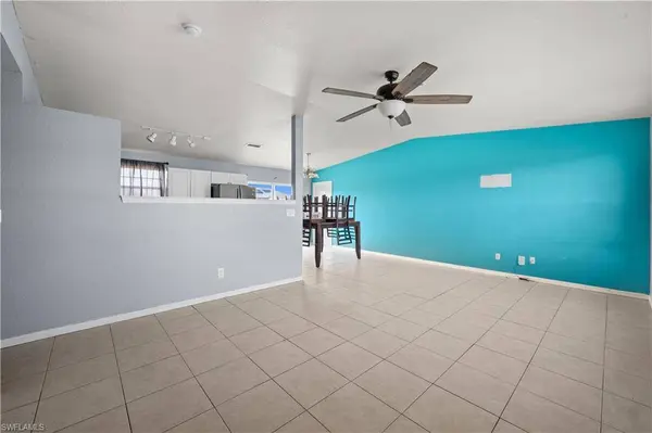 2028 NE 17th PL, Cape Coral, FL 33909