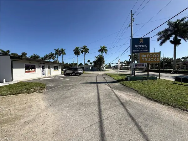 4523 Palm Beach BLVD, Fort Myers, FL 33905