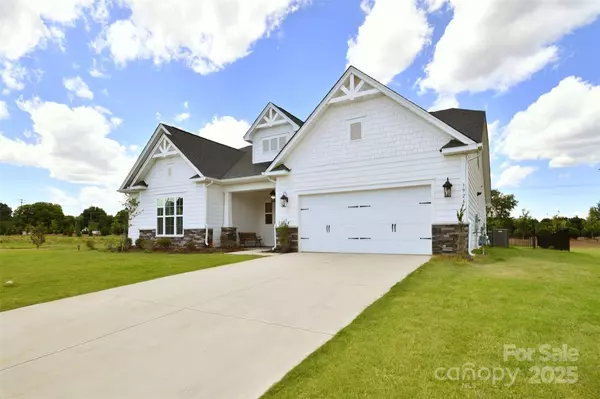 3924 Dahlia DR, Harrisburg, NC 28075