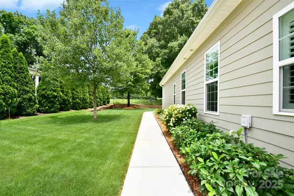 551 Brightleaf PL NW, Concord, NC 28027