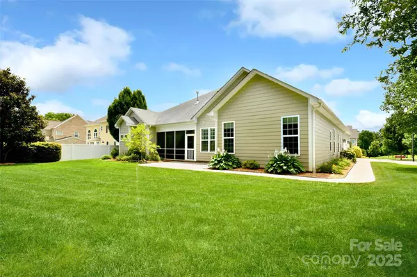 551 Brightleaf PL NW, Concord, NC 28027