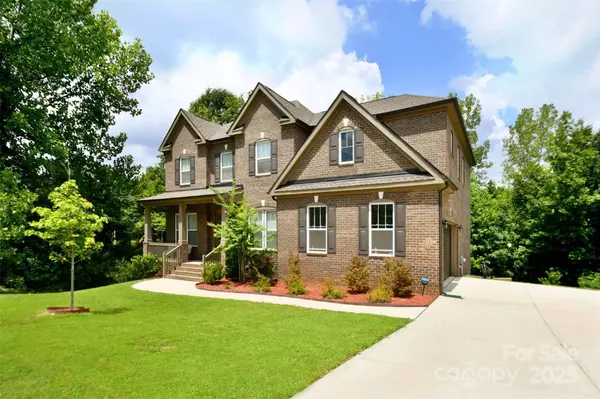 1310 Bershire LN, Charlotte, NC 28262