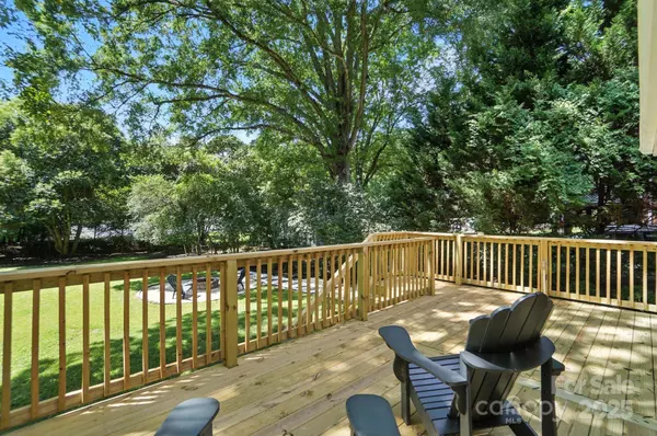 6208 Colchester PL, Charlotte, NC 28210