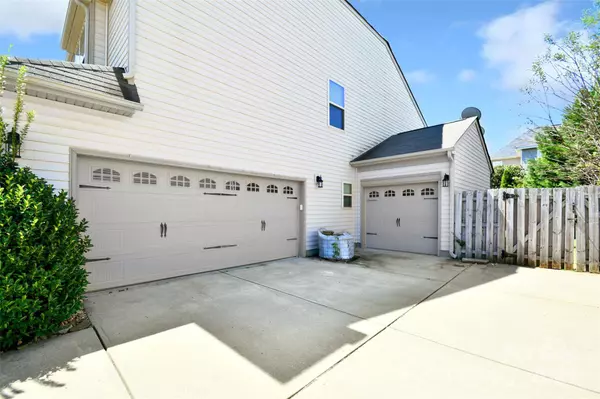 122 Karlstad LN, Mooresville, NC 28115