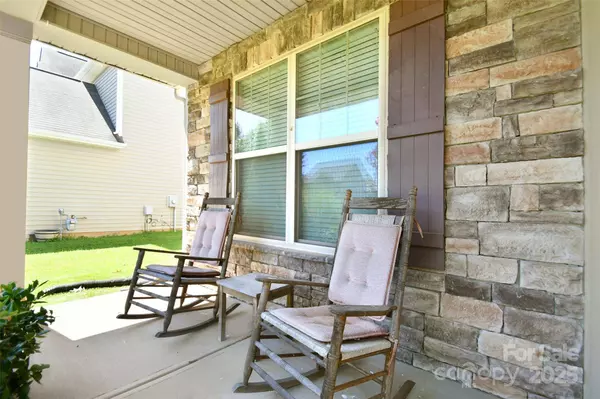 122 Karlstad LN, Mooresville, NC 28115