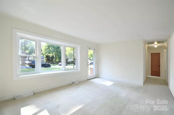 4109 Leeds DR, Charlotte, NC 28205