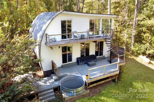 13423 Cliffhaven LN, Huntersville, NC 28078