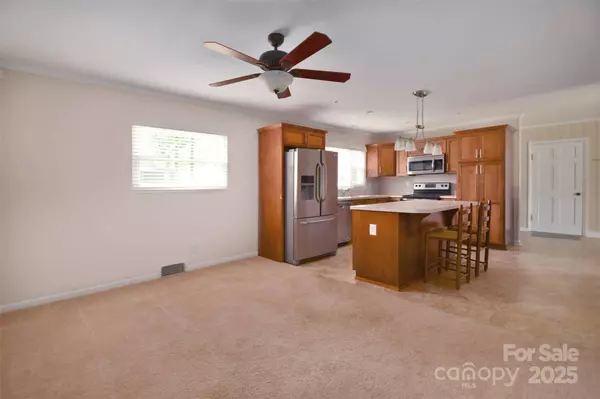 1641 Eastwood DR, Kannapolis, NC 28083