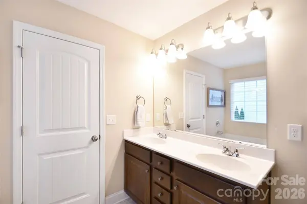 2619 Able Glen CT, Charlotte, NC 28214