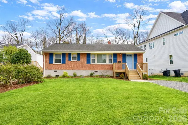 3012 Hanson DR, Charlotte, NC 28207