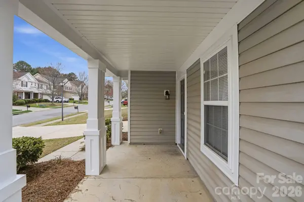2405 Harwood Hills LN, Charlotte, NC 28214