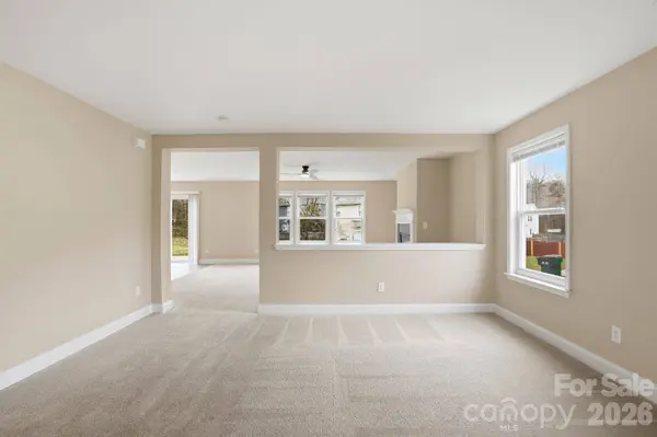 2405 Harwood Hills LN, Charlotte, NC 28214