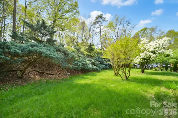 7201 Leharne DR, Charlotte, NC 28270