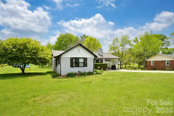 1061 Rembrandt DR SW, Concord, NC 28027