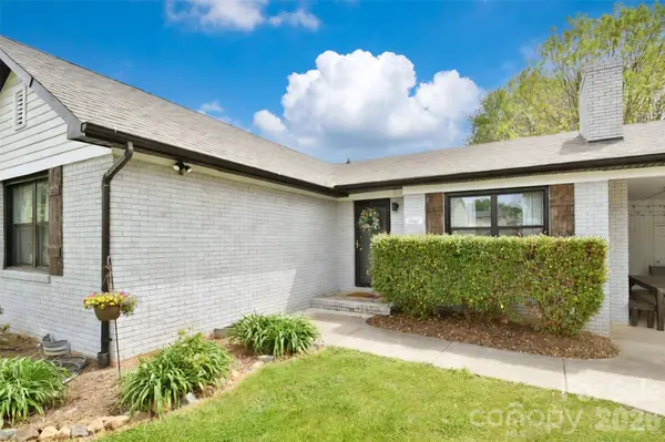1061 Rembrandt DR SW, Concord, NC 28027