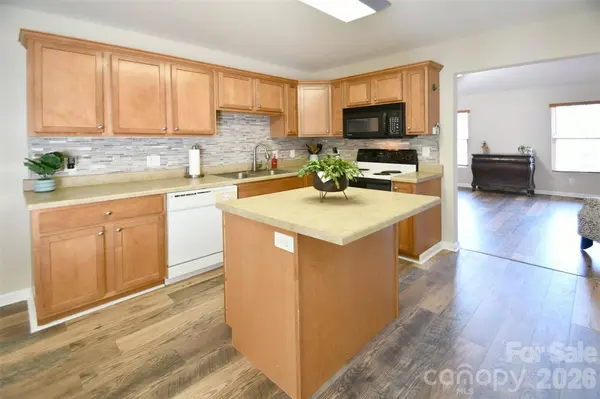 2041 Brantley Creek DR, Kannapolis, NC 28083