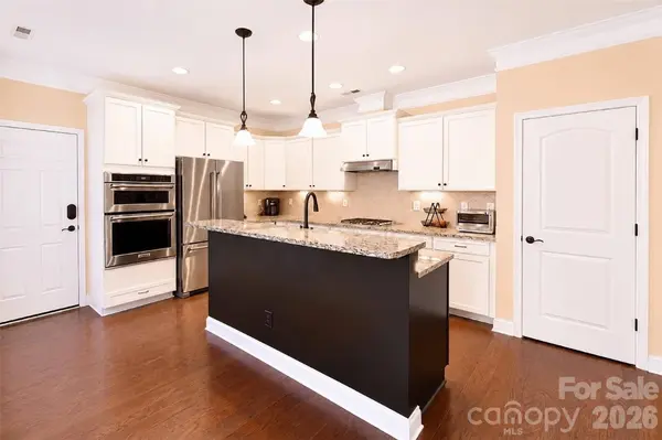 2271 Eversham DR NW, Concord, NC 28027