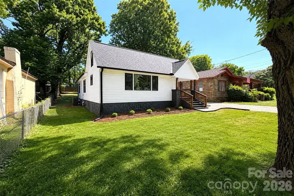 2204 Rozzelles Ferry RD, Charlotte, NC 28208
