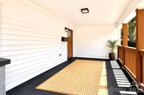 2204 Rozzelles Ferry RD, Charlotte, NC 28208