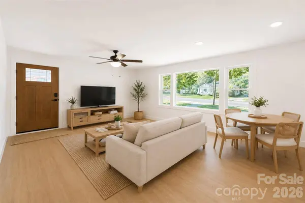 2204 Rozzelles Ferry RD, Charlotte, NC 28208