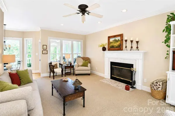 127 Vista DR, Davidson, NC 28036
