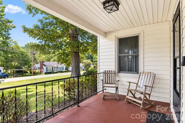 806 Applewood ST, Kannapolis, NC 28081