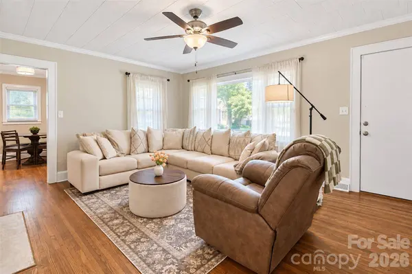 806 Applewood ST, Kannapolis, NC 28081