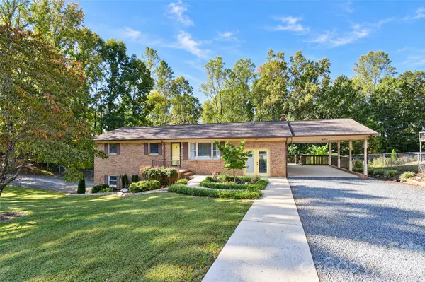 4800 Club View DR