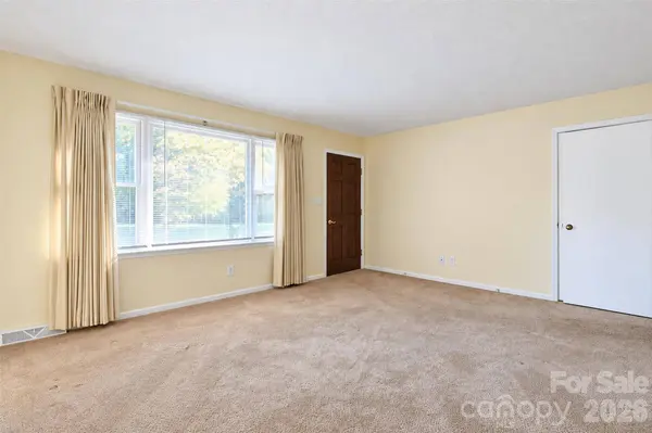 4800 Club View DR, Concord, NC 28025