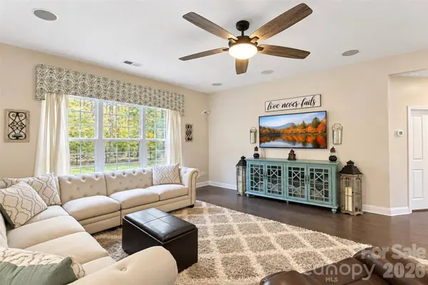 11406 Rising Star CT, Charlotte, NC 28215
