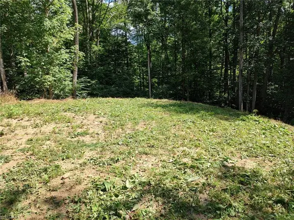 1629 White Rock RD, Cullowhee, NC 28723