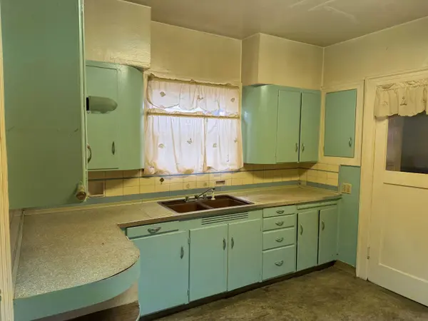2212 SE Tamarack Ave, Portland, OR 97214-5457