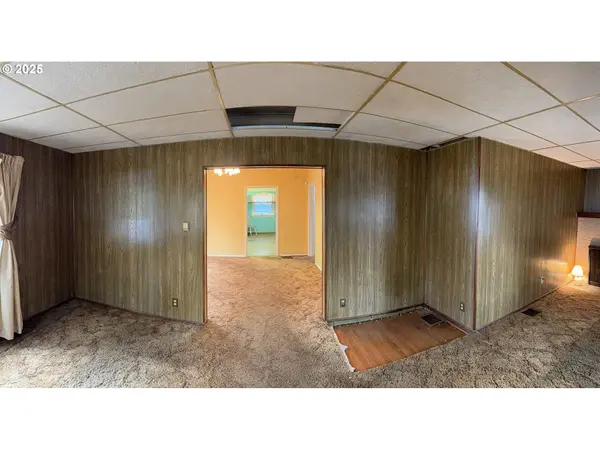2212 SE TAMARACK AVE, Portland, OR 97214
