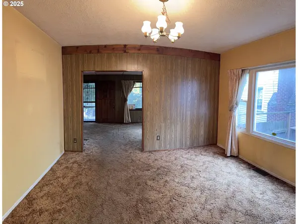 2212 SE TAMARACK AVE, Portland, OR 97214