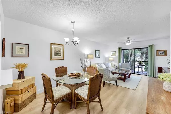 4186 27th CT SW #204, Naples, FL 34116