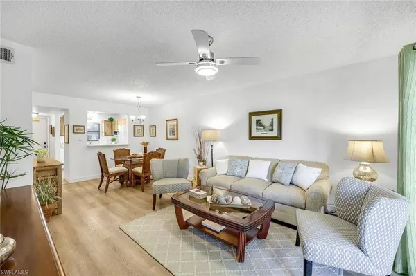 4186 27th CT SW #204, Naples, FL 34116