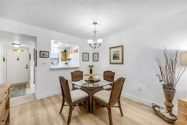 4186 27th CT SW #204, Naples, FL 34116