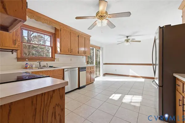 4111 N Henpeck RD, Quinton, VA 23141