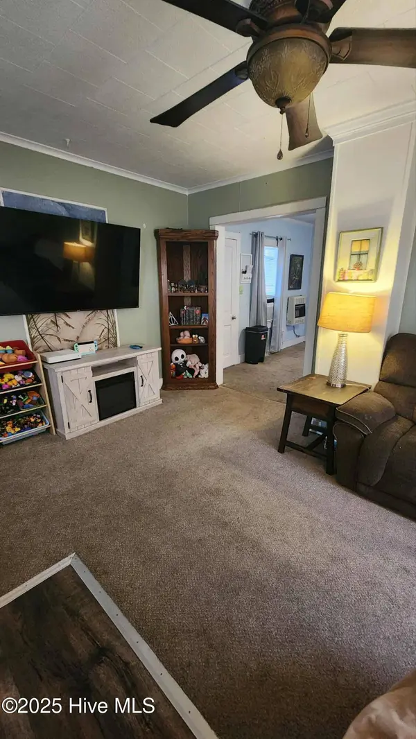 704 Grady ST, Elizabeth City, NC 27909