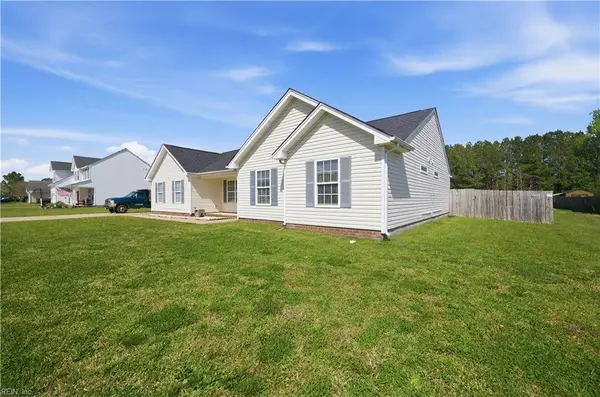 152 Pier Landing LOOP, South Mills, NC 27976