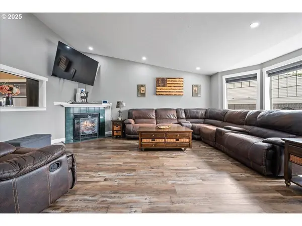 802 NW 17TH CIR, Battle Ground, WA 98604
