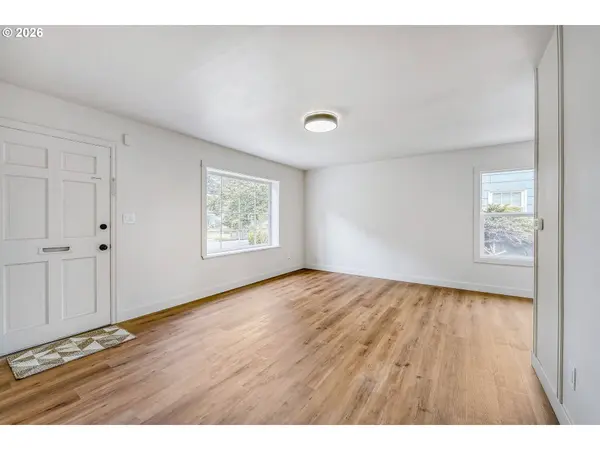 3136 NE 83RD AVE, Portland, OR 97220