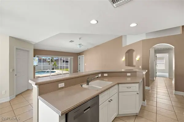 2933 NW 25th TER, Cape Coral, FL 33993
