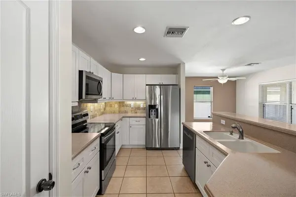 2933 NW 25th TER, Cape Coral, FL 33993